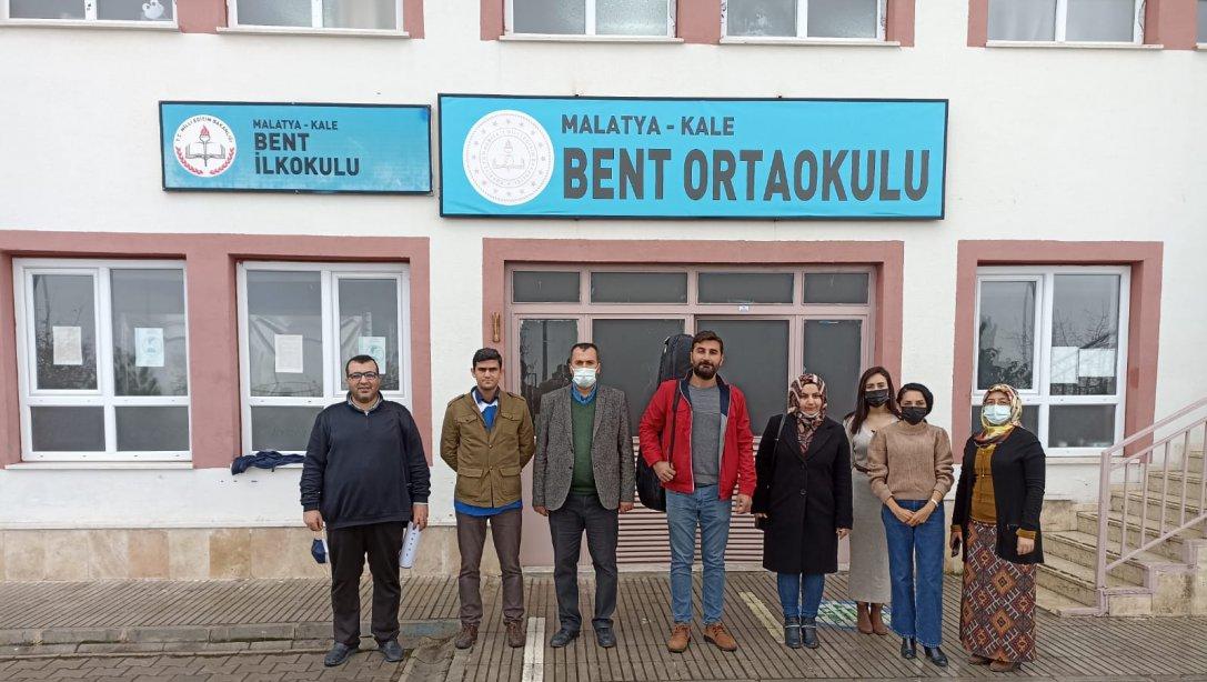Malatya Büyükşehir Belediyesi Sanat Merkezi Tiyatro Ekibi, Bent Ortaokulu öğrencileri ile buluştu. Okullarımızda renkli görüntüler ortaya çıktı.