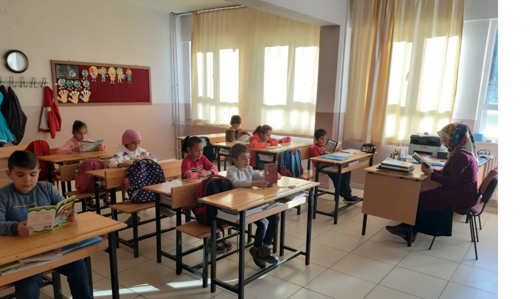 Malatya Okuyor Projesi kapsamında İlçe Milli Eğitim Müdürlüğümüze bağlı tüm kurum ve okullarda Kitap Okuma etkinliği yapıldı.