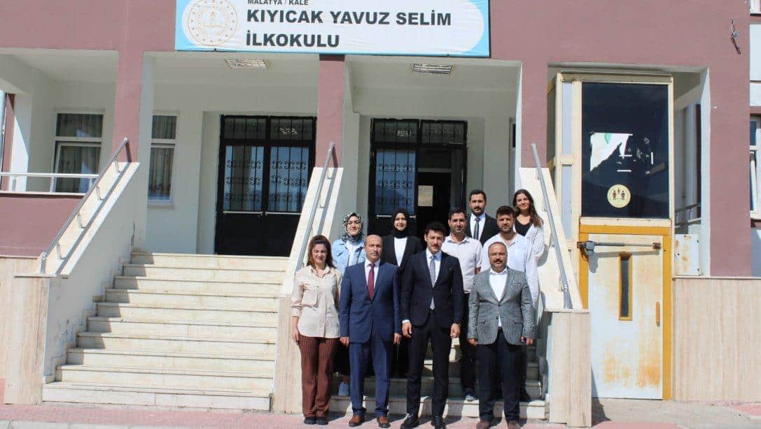 Kaymakamımız Sn. Mustafa AKSOY ile İlçe Milli Eğitim Müdürümüz Sn. Recep BULUT, Kıyıcak Yavuz Selim İlkokulu'nu Ziyaret Etti.