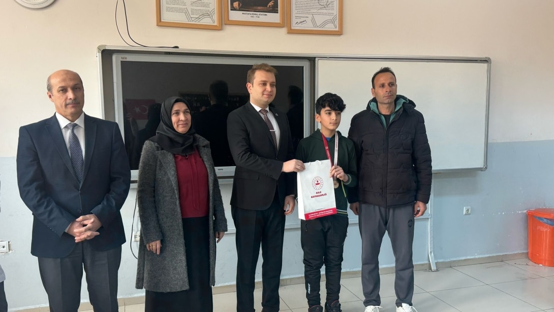 Okul Sporları U-14 Yıldızlar Eskrim Dalı Malatya İl Birincisi Bizden