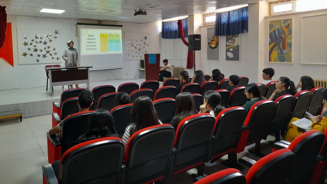8. Sınıf Öğrencilerimize LGS Semineri