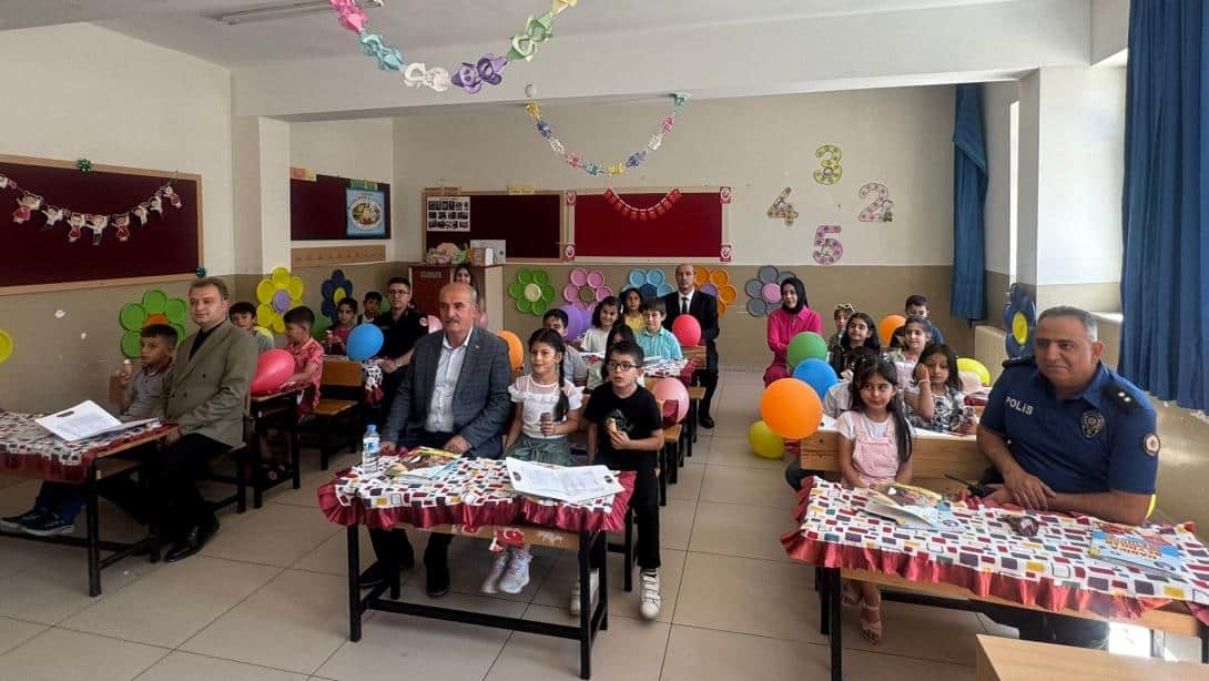 İlçemizde Büyük Bir Coşkuyla Karne Heyecanı Yaşandı.
